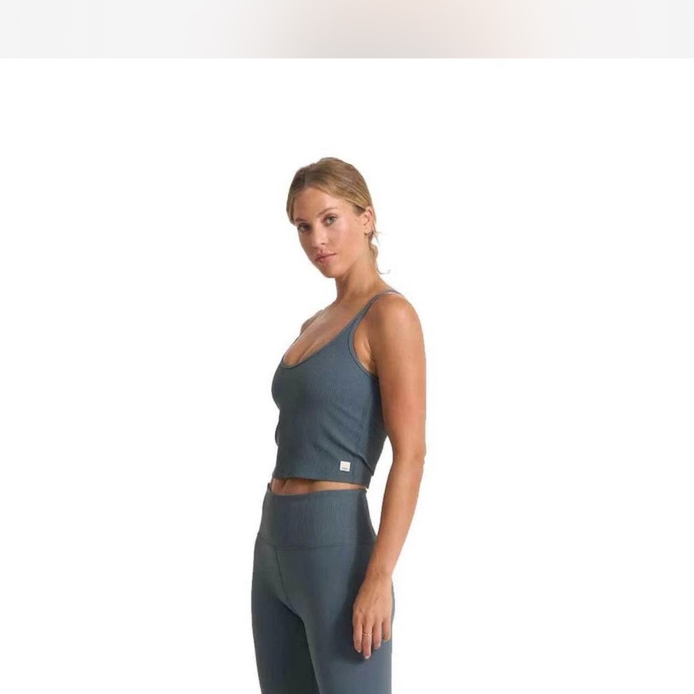 Vuori blue ribbed cropped skinny strap tank top